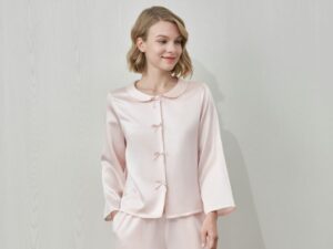 更年期の汗臭・睡眠改善に効くピンクシルクパジャマ。COCOSILK25匁のサラサラ感